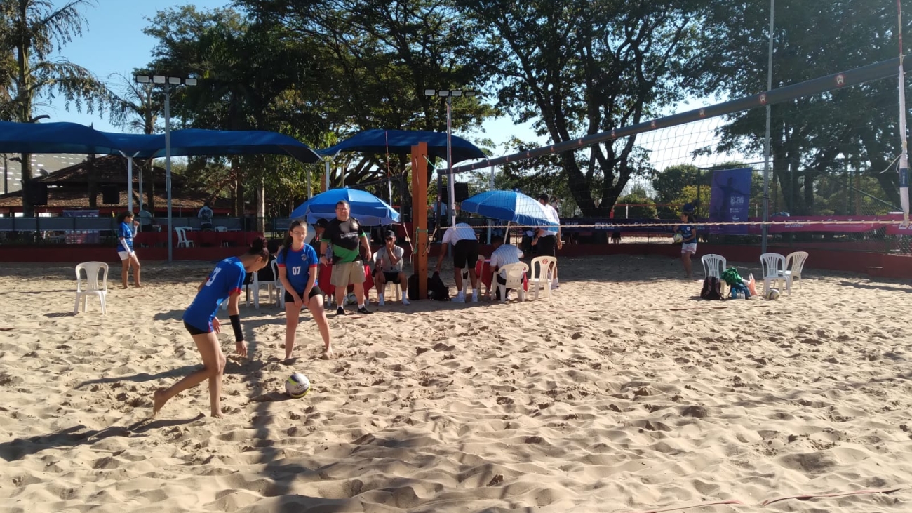 As partidas podem ser acompanhadas das 8h às 18h, nas quadras do clube (FOTO/RAFAELLA MASSA)