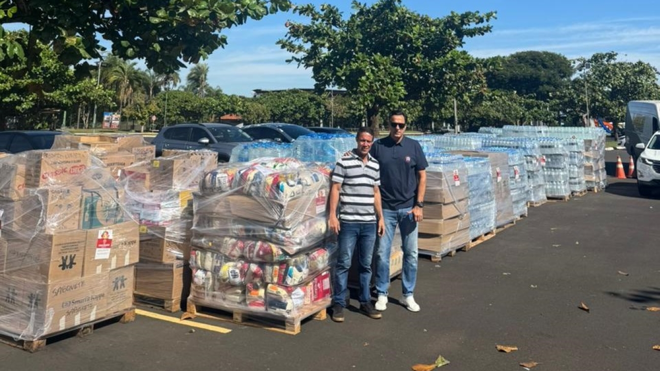 Doação estão alojadas no Jockey Club Uberaba e passam por processo e organização (Foto/Isabella Botelho)